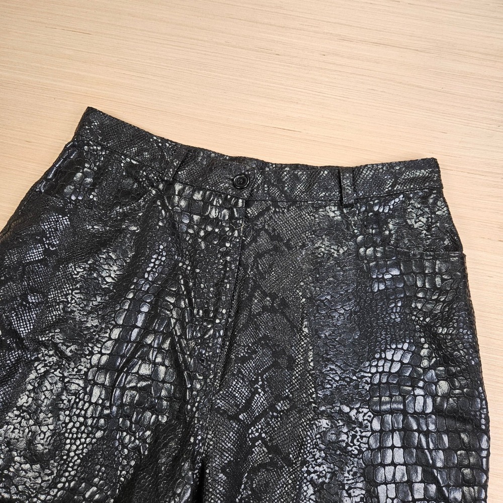 Selene Sport Shorts Women 10 Black Faux Leather Snakeskin Embossed High Waist